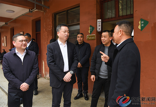 �_����������(zh��n)�{(di��o)�ЃS�������߻�����������(w��)һ�w������