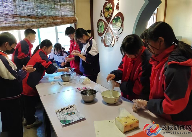 ����Ҟ鿴׃�����ĳɌW(xu��)У����m���l(f��)�»���